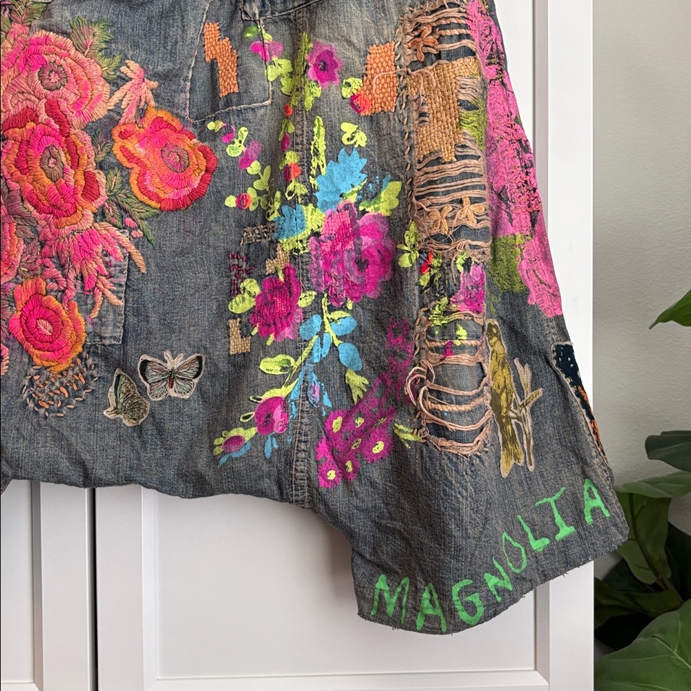 NWT Magnolia Pearl Embroidered Art Graphic Frankie Denims, OS - Picture 15 of 15